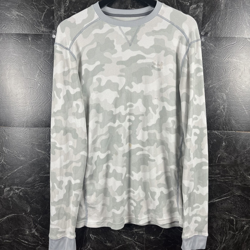 Under Armour Men's Grey Camo Thermal Waffle Shirt Fits Large -Flaws